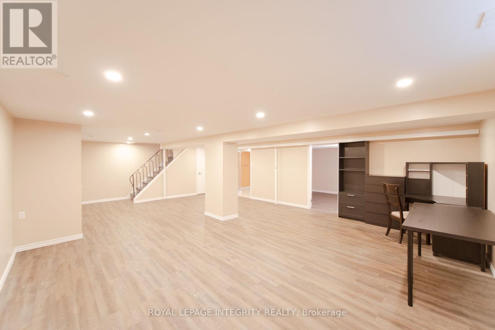 1953 Marquis Avenue, Ottawa, Ontario  K1J 8J3 - Photo 34 - X12704396