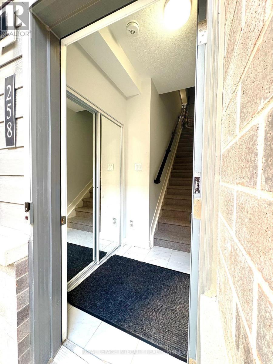 129 - 258 ANYOLITE PRIVATE, Ottawa, Ontario