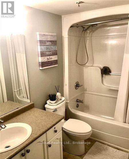 104 - 1470 Bishops Gate, Oakville, Ontario  L6M 4N2 - Photo 15 - W12704228