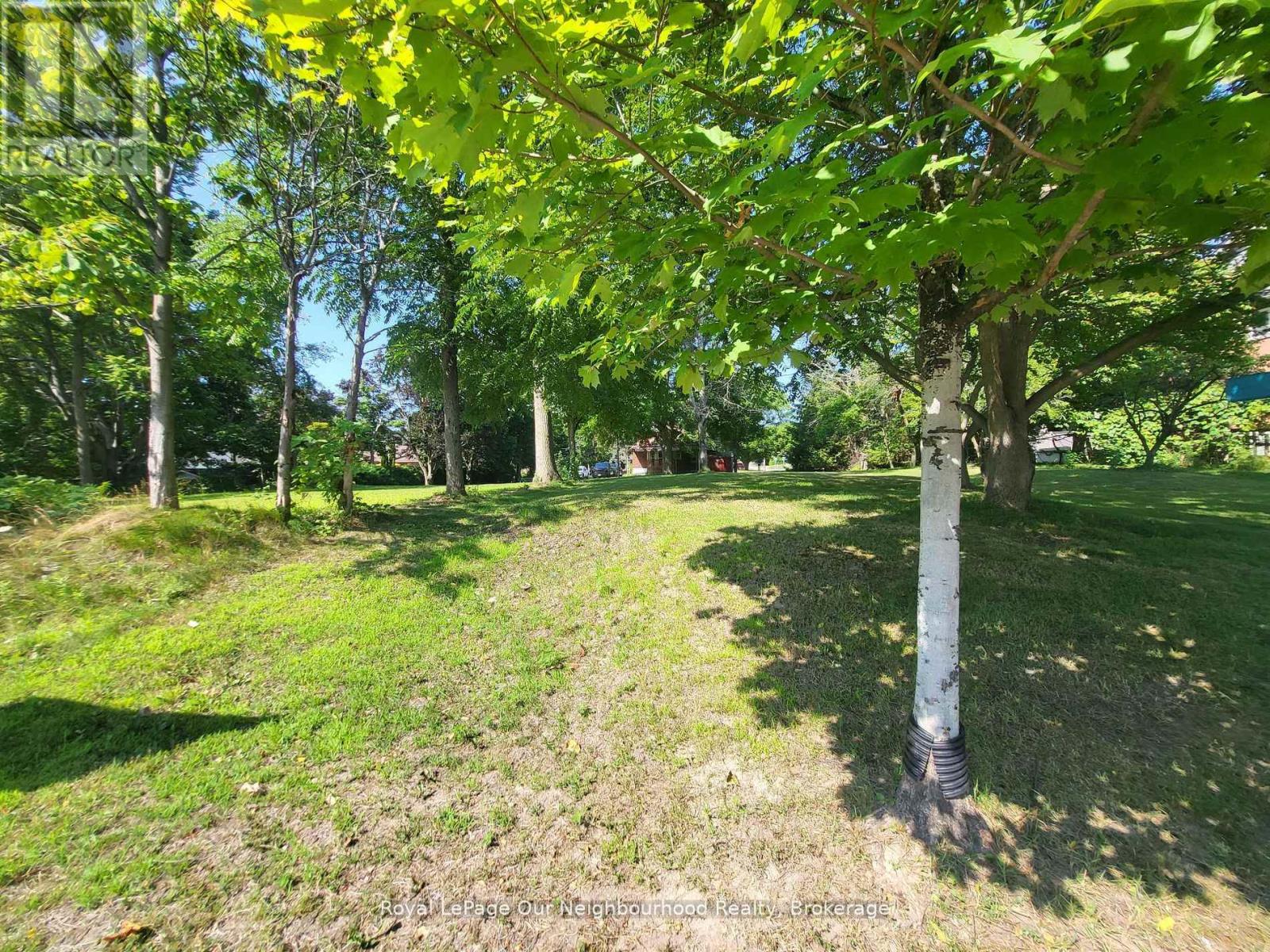 54 Redfern Crescent, Clarington, Ontario  L1C 2M6 - Photo 5 - E12704338