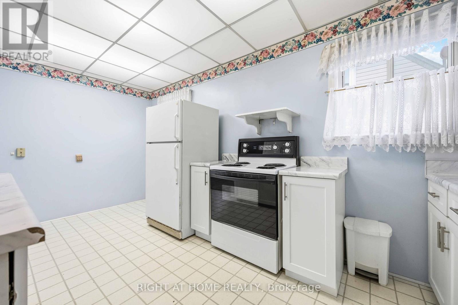 9 Bergen Road, Toronto, Ontario  M1P 1R8 - Photo 14 - E12704406