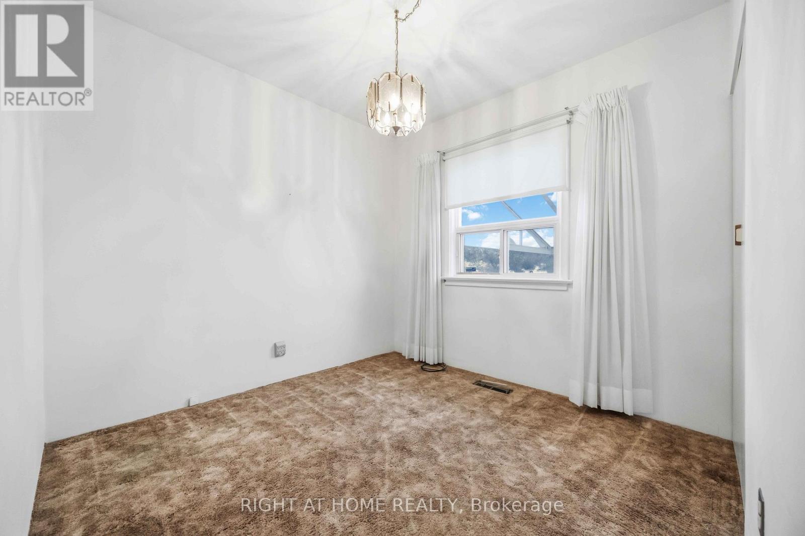 9 Bergen Road, Toronto, Ontario  M1P 1R8 - Photo 22 - E12704406