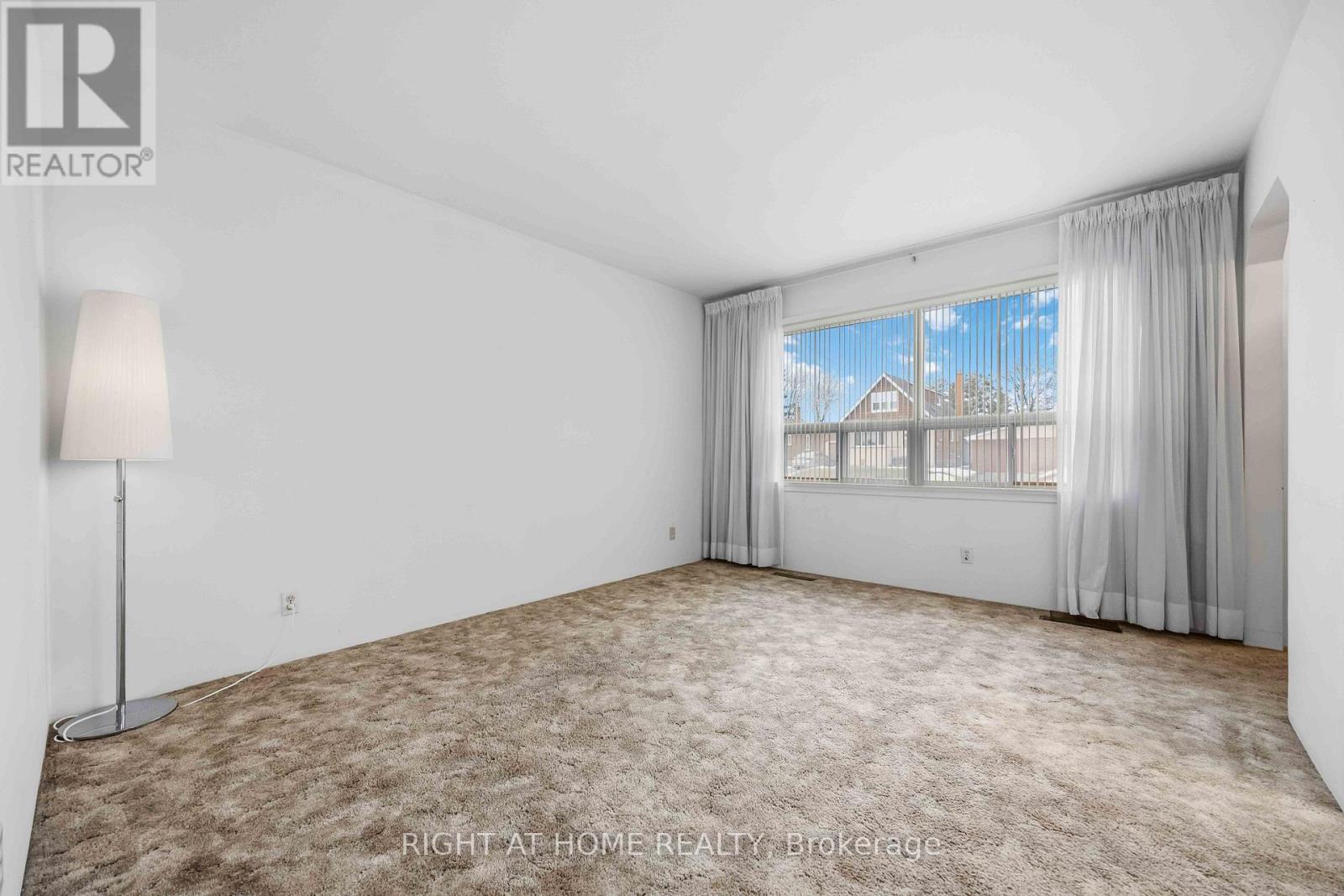 9 Bergen Road, Toronto, Ontario  M1P 1R8 - Photo 9 - E12704406