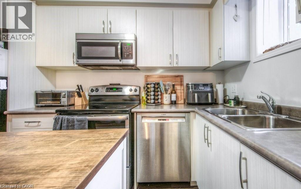 388 Old Huron Road Unit# D, Kitchener, Ontario  N2R 0J5 - Photo 14 - 40799031