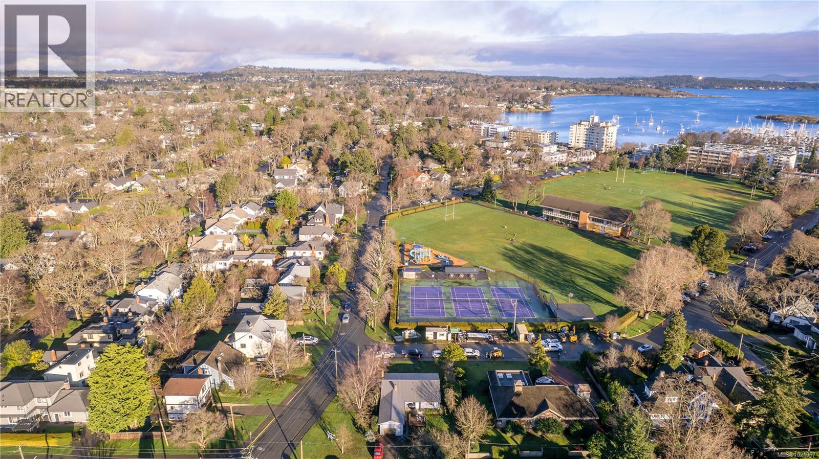 2409 Currie Rd, Oak Bay, British Columbia  V8S 3B5 - Photo 3 - 1021967