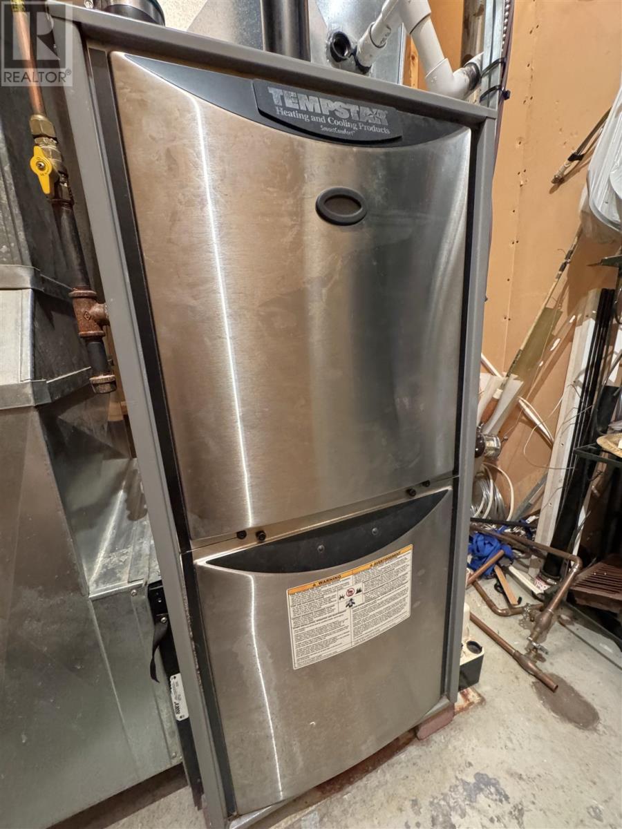 9 Axmith Ave, Elliot Lake, Ontario  P5A 1B5 - Photo 24 - SM260123