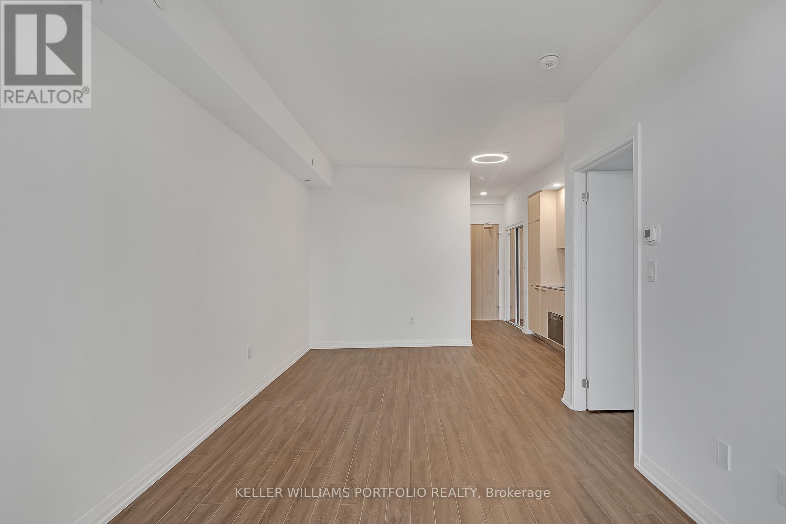 1008 - 75 Canterbury Place, Toronto, Ontario  M2N 0L2 - Photo 10 - C12704280