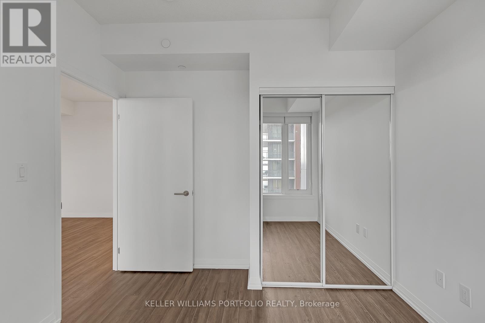 1008 - 75 Canterbury Place, Toronto, Ontario  M2N 0L2 - Photo 13 - C12704280