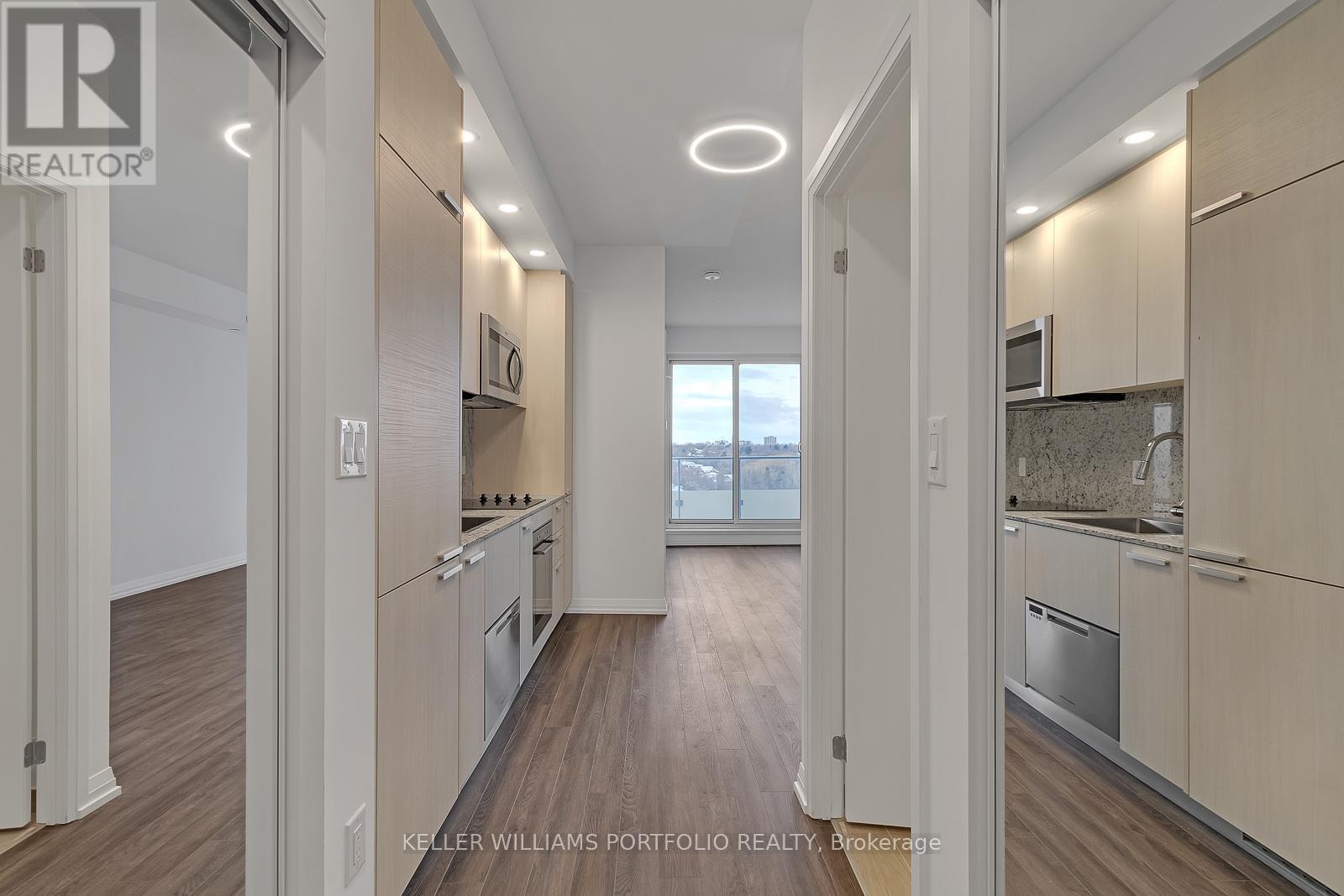 1008 - 75 Canterbury Place, Toronto, Ontario  M2N 0L2 - Photo 2 - C12704280