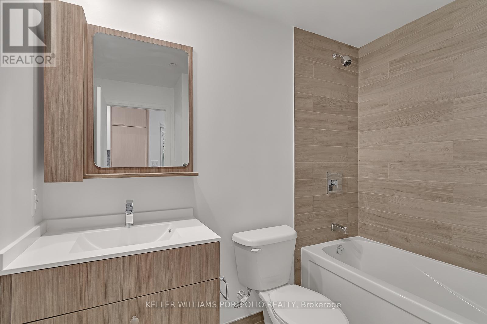 1008 - 75 Canterbury Place, Toronto, Ontario  M2N 0L2 - Photo 3 - C12704280