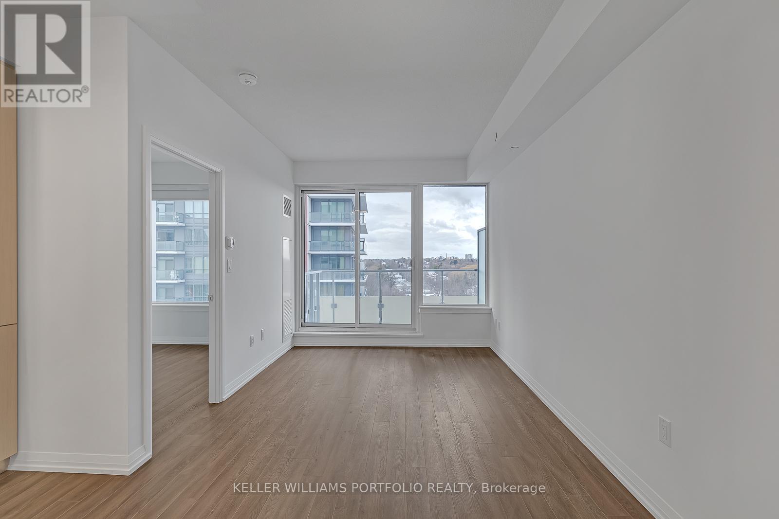 1008 - 75 Canterbury Place, Toronto, Ontario  M2N 0L2 - Photo 6 - C12704280