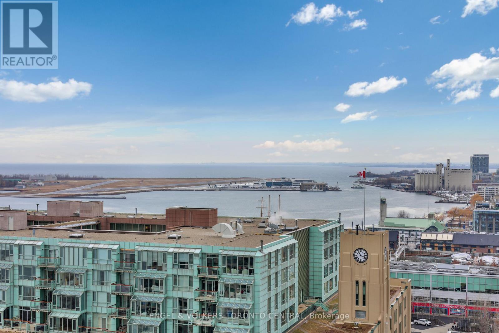 2111 - 77 Harbour Square, Toronto, Ontario  M5J 2S2 - Photo 27 - C12704292