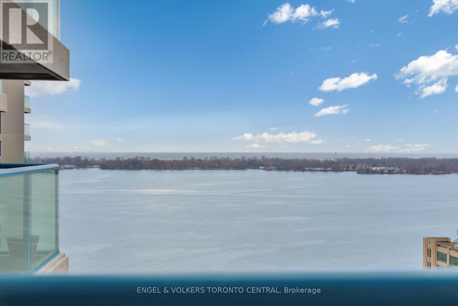 2111 - 77 Harbour Square, Toronto, Ontario  M5J 2S2 - Photo 28 - C12704292