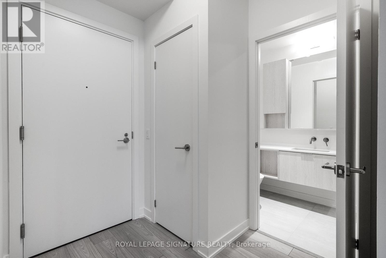 2110s - 110 Broadway Avenue, Toronto, Ontario  M4P 1V7 - Photo 17 - C12704400