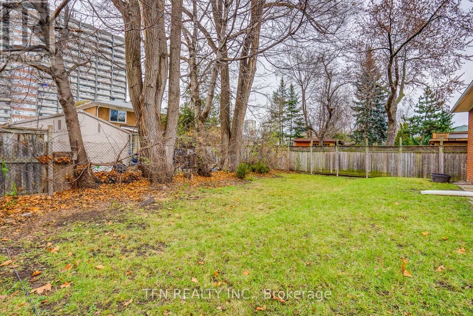 Upper - 25 Karen Road, Toronto, Ontario  M3A 3L5 - Photo 25 - C12704460
