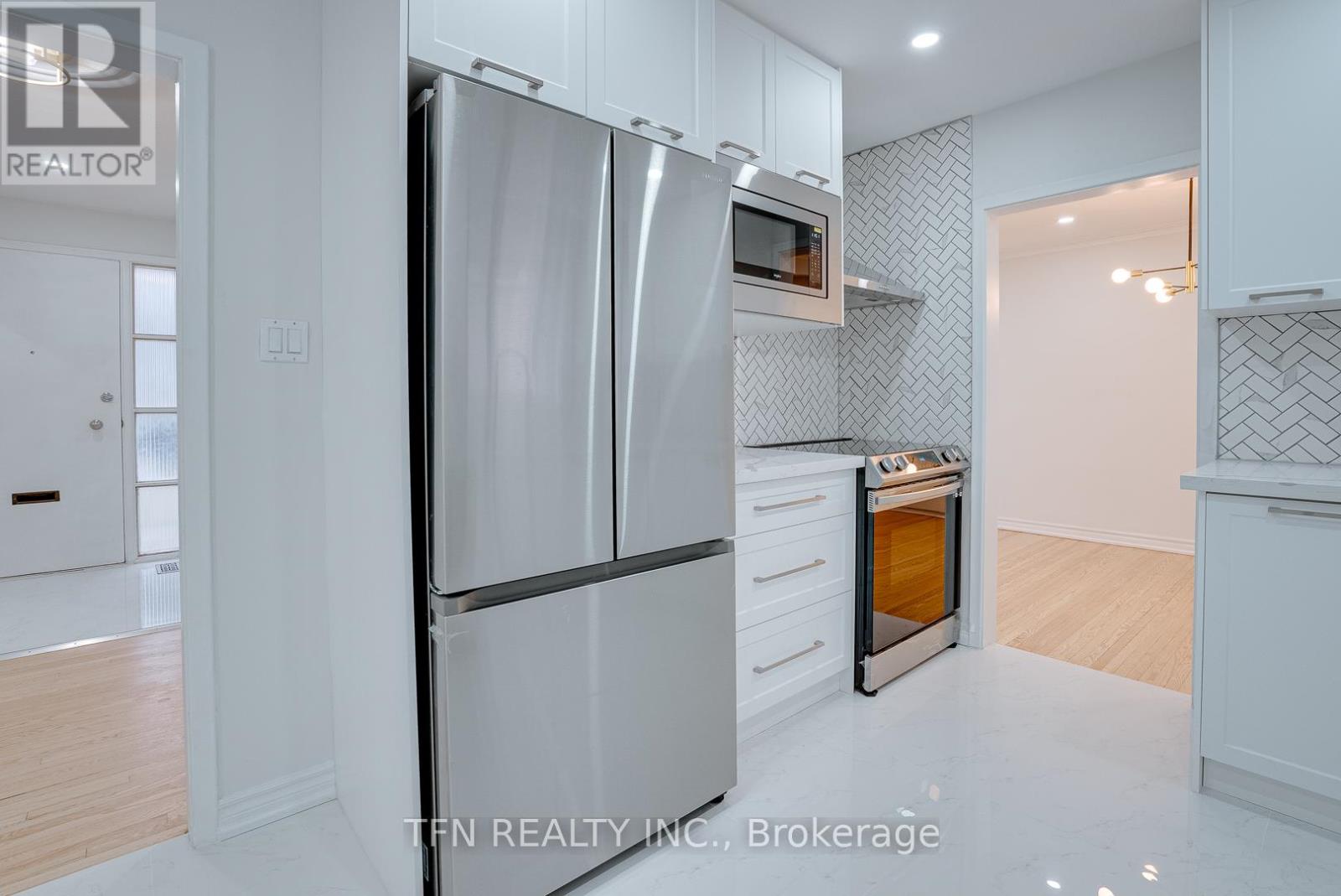 Upper - 25 Karen Road, Toronto, Ontario  M3A 3L5 - Photo 8 - C12704460