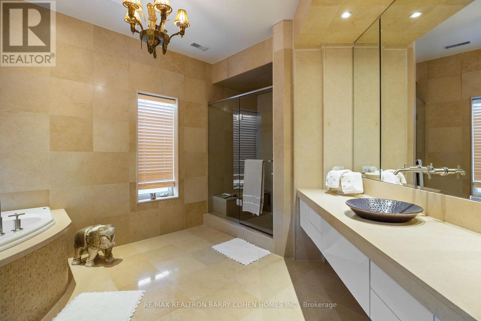 83 Hillmount Avenue, Toronto, Ontario  M6B 1X5 - Photo 14 - C12704488