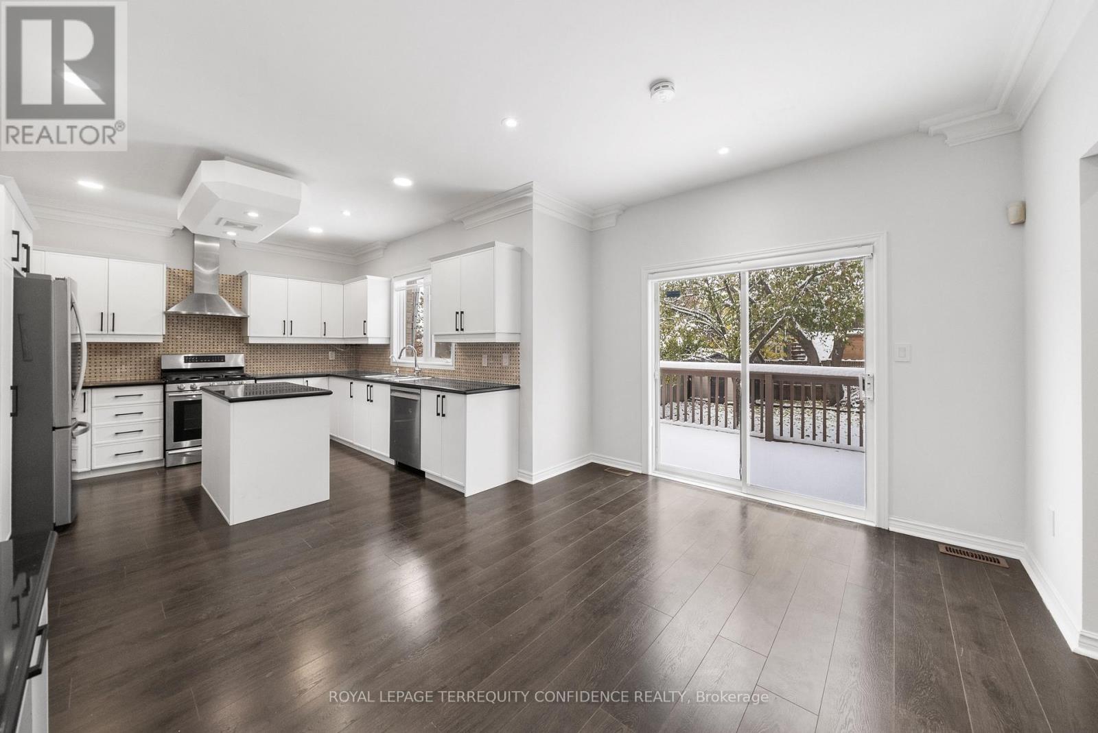 366 Hounslow Avenue, Toronto, Ontario  M2R 1H6 - Photo 10 - C12704500