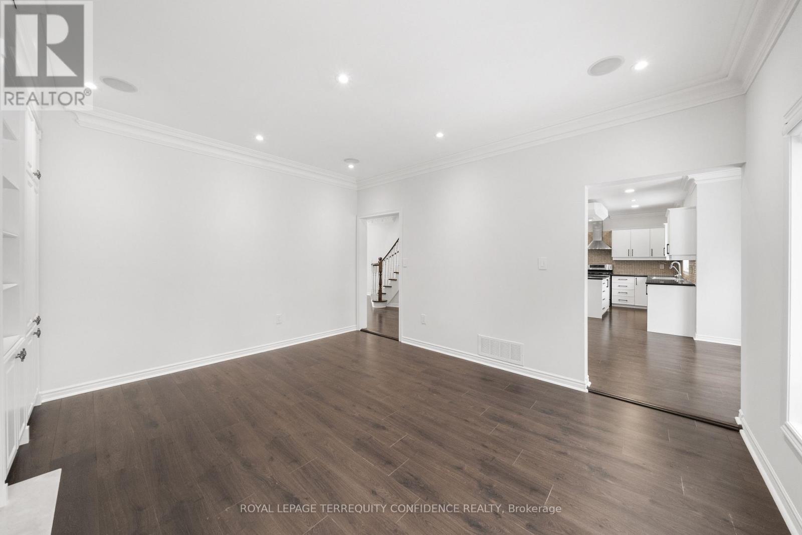 366 Hounslow Avenue, Toronto, Ontario  M2R 1H6 - Photo 7 - C12704500