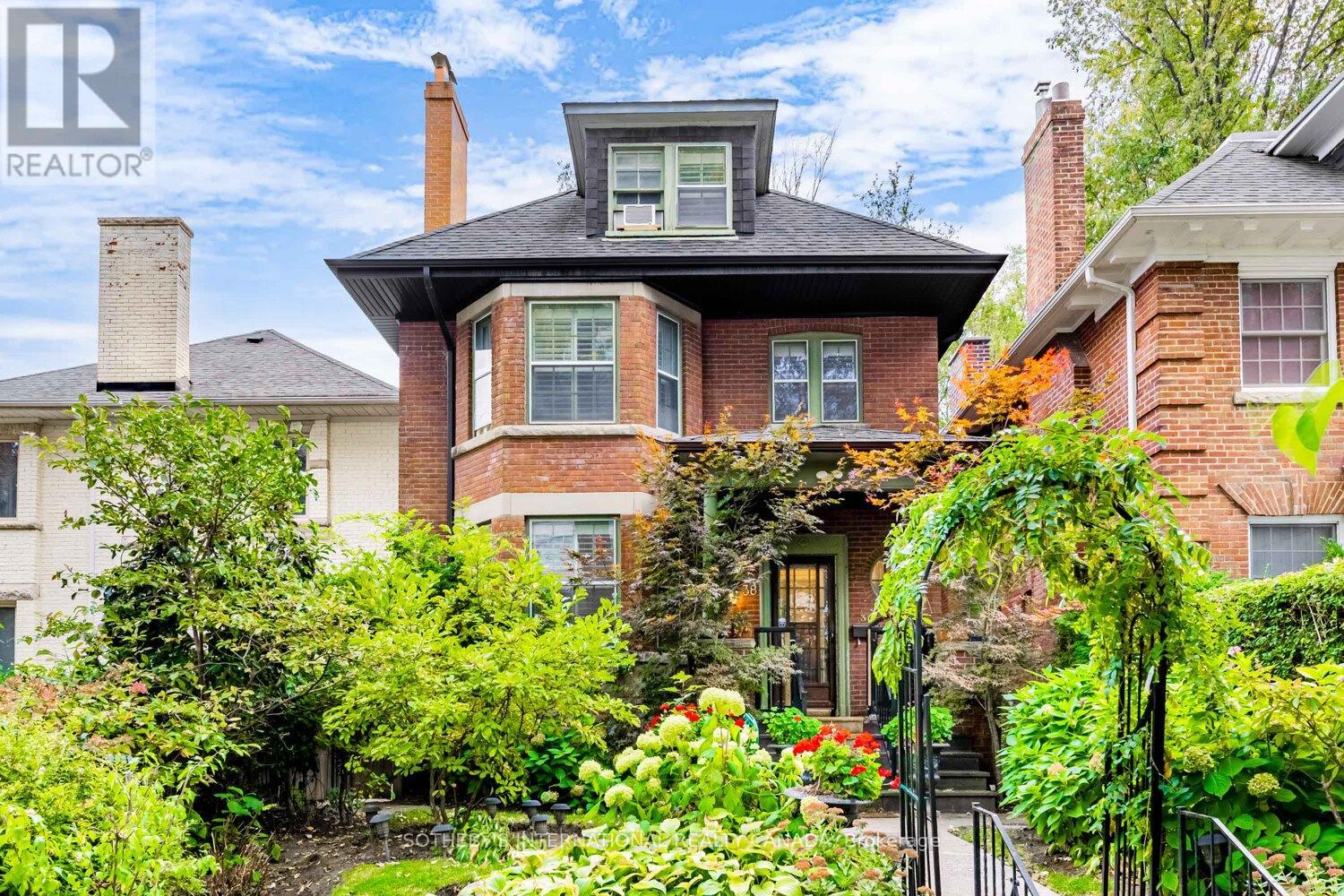 38 FOXBAR ROAD, Toronto, Ontario