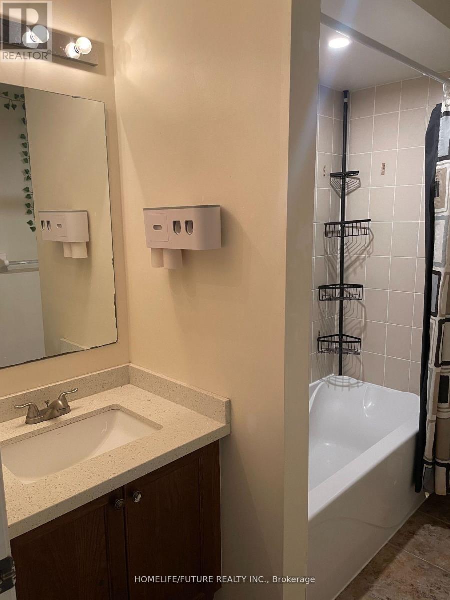 1359 Whitelaw Avenue, Oshawa, Ontario  L1K 0G6 - Photo 5 - E12704346