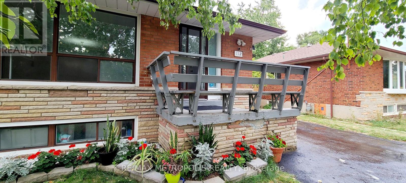 Main - 112 Brantwood Drive, Toronto, Ontario  M1H 2G8 - Photo 3 - E12704434