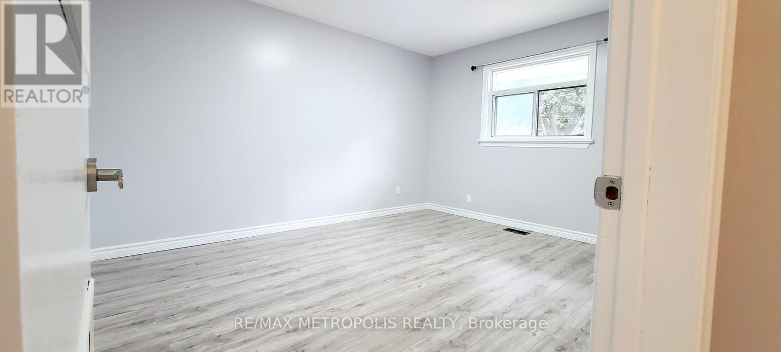 Main - 112 Brantwood Drive, Toronto, Ontario  M1H 2G8 - Photo 8 - E12704434