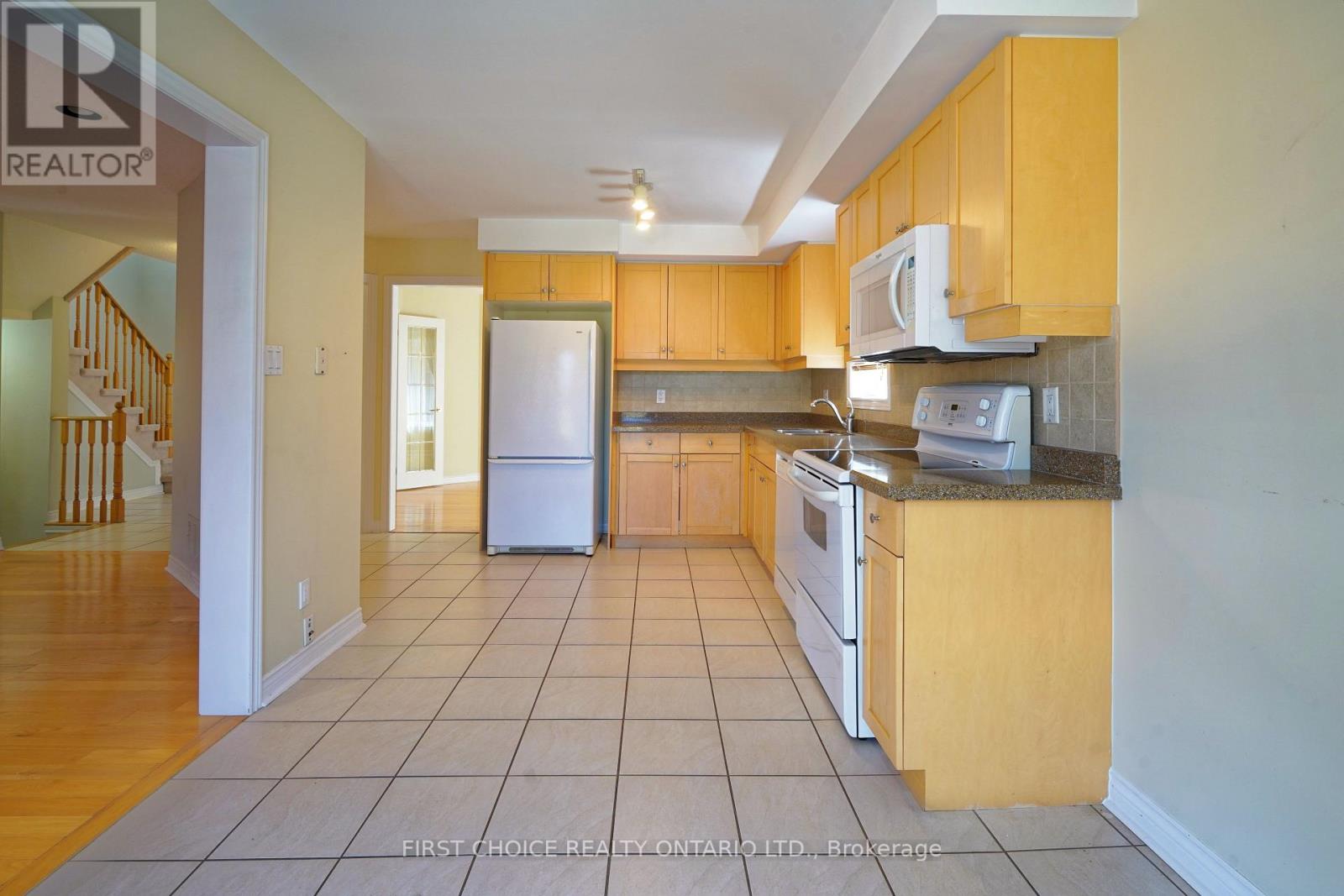 6 Forest Link Court, New Tecumseth, Ontario  L9R 2A1 - Photo 4 - N12704288