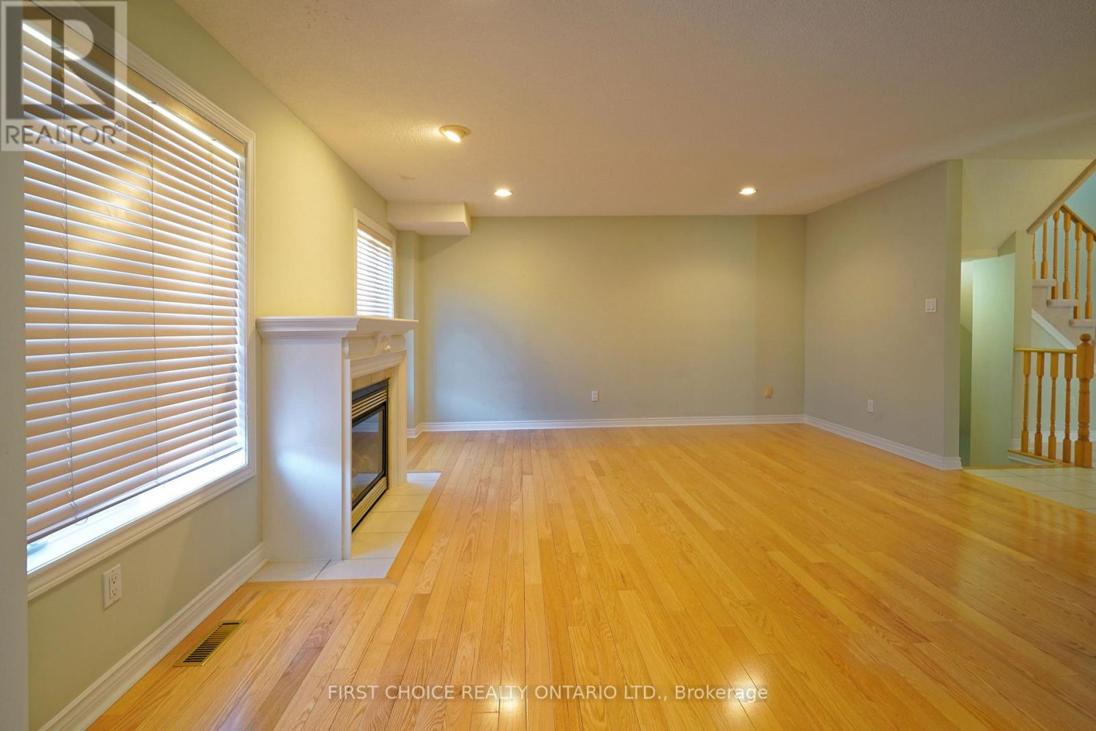 6 Forest Link Court, New Tecumseth, Ontario  L9R 2A1 - Photo 6 - N12704288