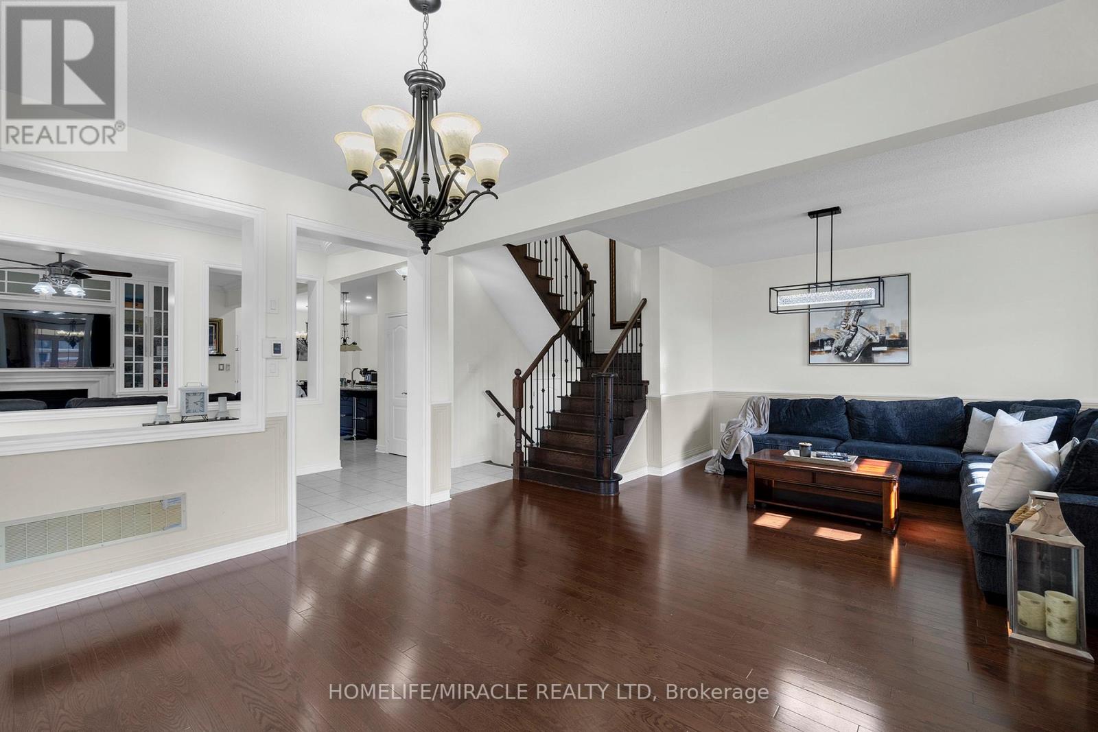 129 Vipond Way, Bradford West Gwillimbury, Ontario  L3Z 0G7 - Photo 13 - N12704352