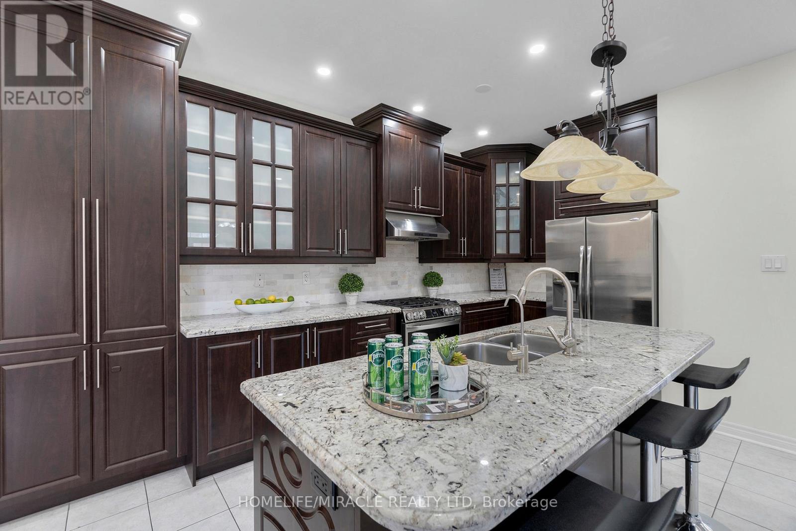 129 Vipond Way, Bradford West Gwillimbury, Ontario  L3Z 0G7 - Photo 23 - N12704352