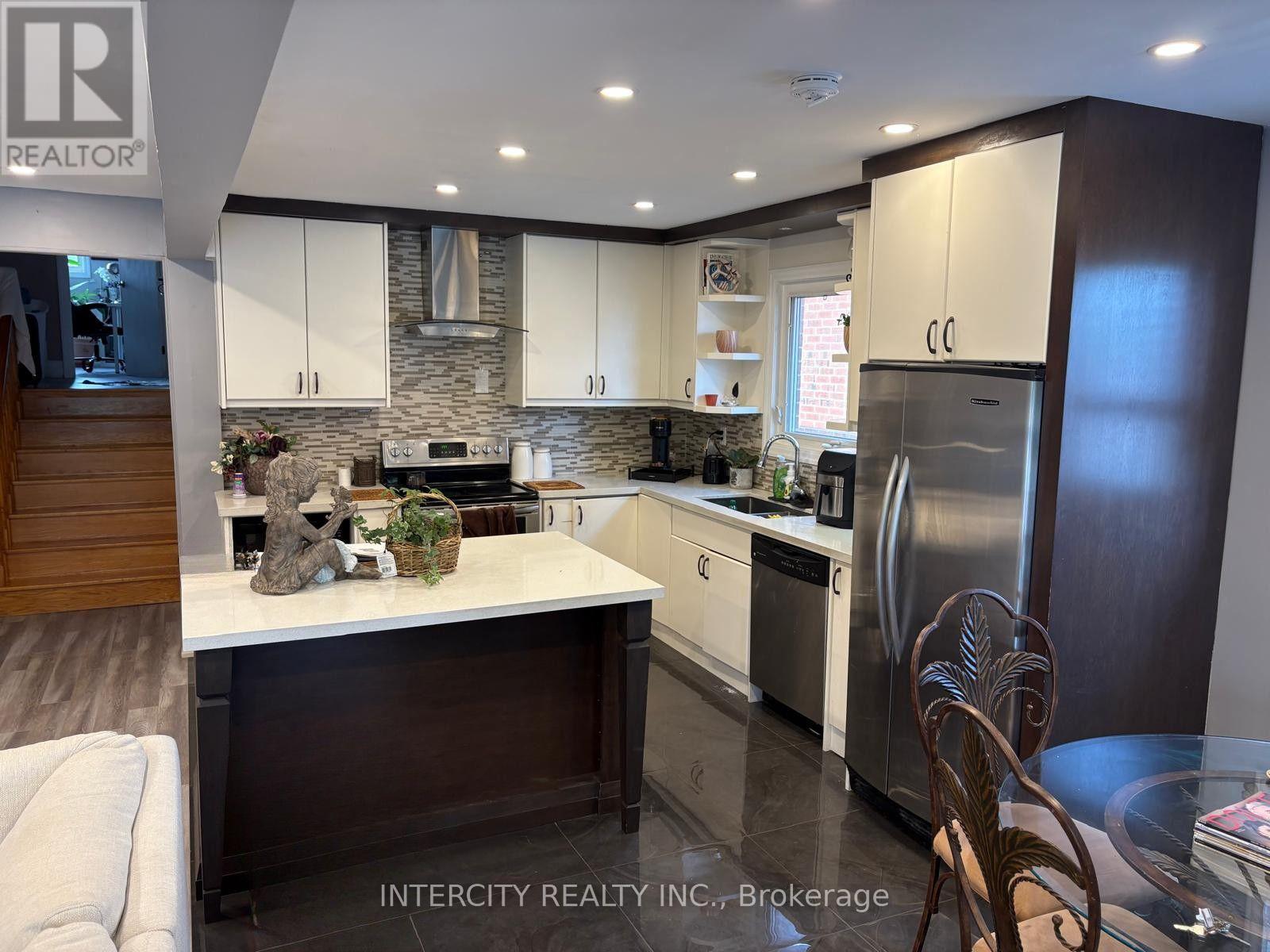 183 Misty Meadow Drive, Vaughan, Ontario  L4L 3V6 - Photo 4 - N12704430