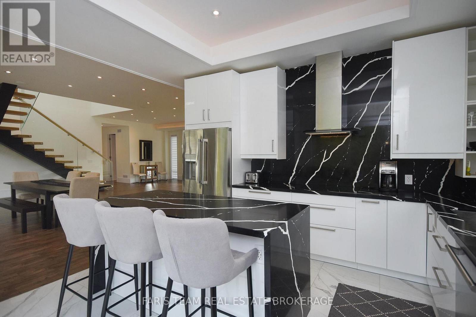 56 Sallows Drive, Tay, Ontario  L0K 2A0 - Photo 10 - S12704304