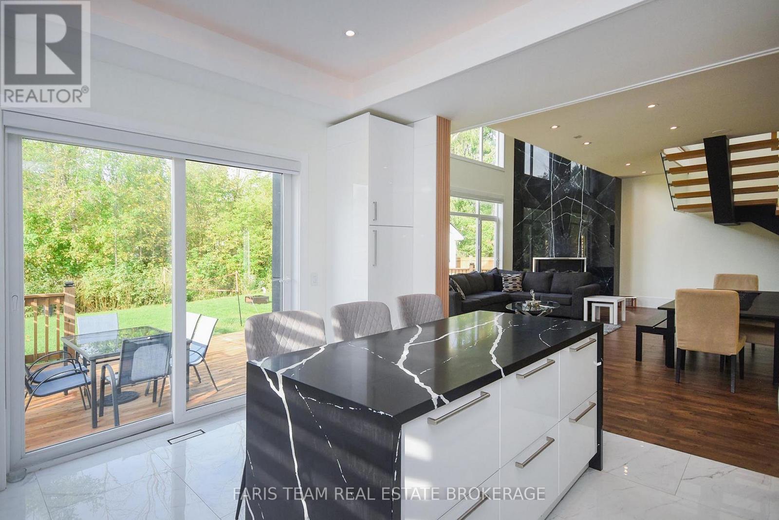 56 Sallows Drive, Tay, Ontario  L0K 2A0 - Photo 11 - S12704304