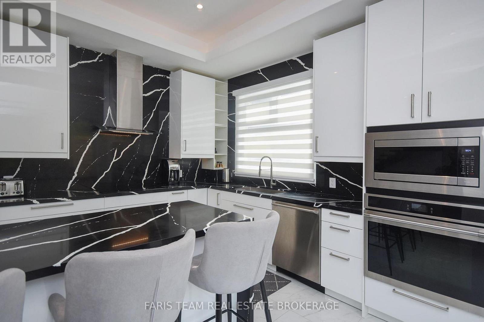 56 Sallows Drive, Tay, Ontario  L0K 2A0 - Photo 9 - S12704304