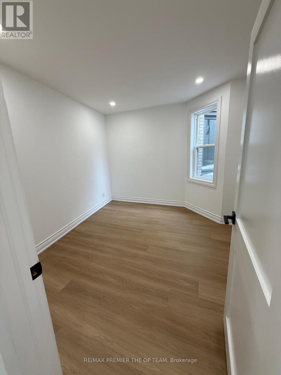 Upper Level - 54 Vaughan Road, Toronto, Ontario  M6G 2N4 - Photo 12 - C12687388