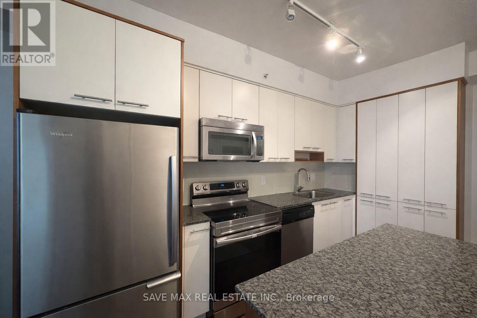 3305 - 5 Valhalla Inn Road, Toronto, Ontario  M9B 0B1 - Photo 5 - W12682314