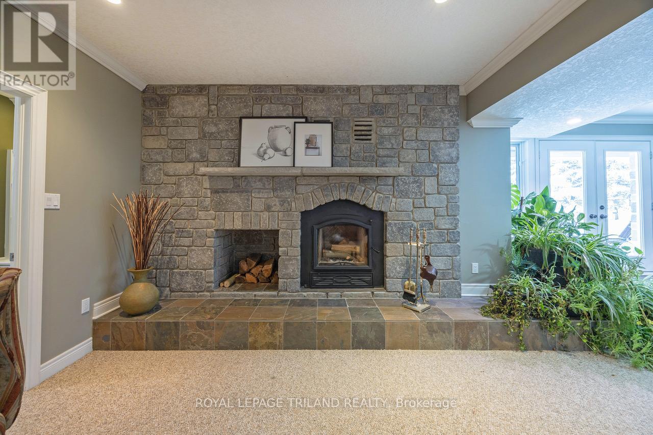 9389 Elviage Drive, London South, Ontario  N6K 4R8 - Photo 38 - X12703182