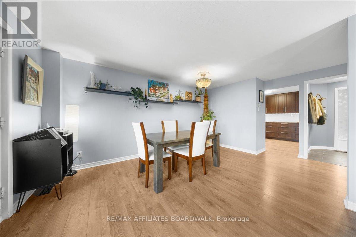 1146 Grenoble Crescent, Ottawa, Ontario  K1C 2C6 - Photo 11 - X12642028