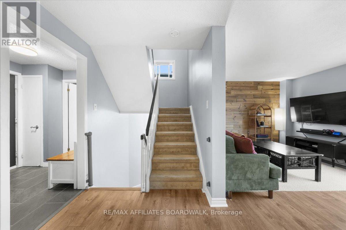 1146 Grenoble Crescent, Ottawa, Ontario  K1C 2C6 - Photo 15 - X12642028