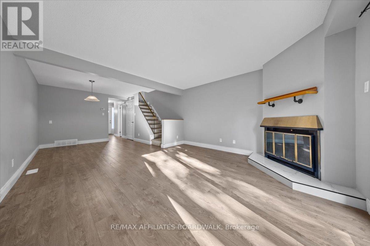 6482 Bilberry Drive W, Ottawa, Ontario  K1C 4N8 - Photo 19 - X12658188