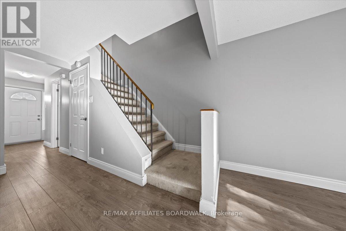 6482 Bilberry Drive W, Ottawa, Ontario  K1C 4N8 - Photo 21 - X12658188