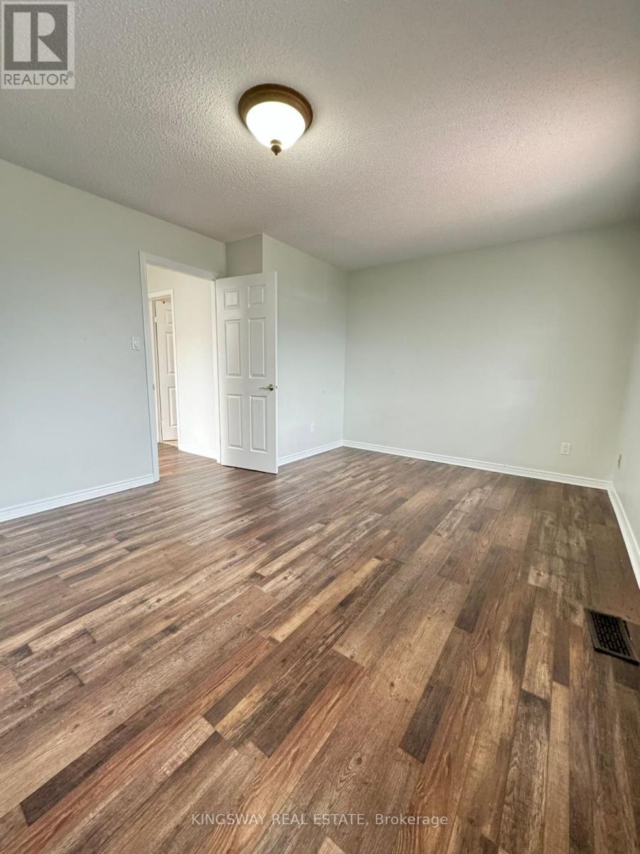 659 Roselaire Trail, Mississauga, Ontario  L5R 3C4 - Photo 21 - W12704282