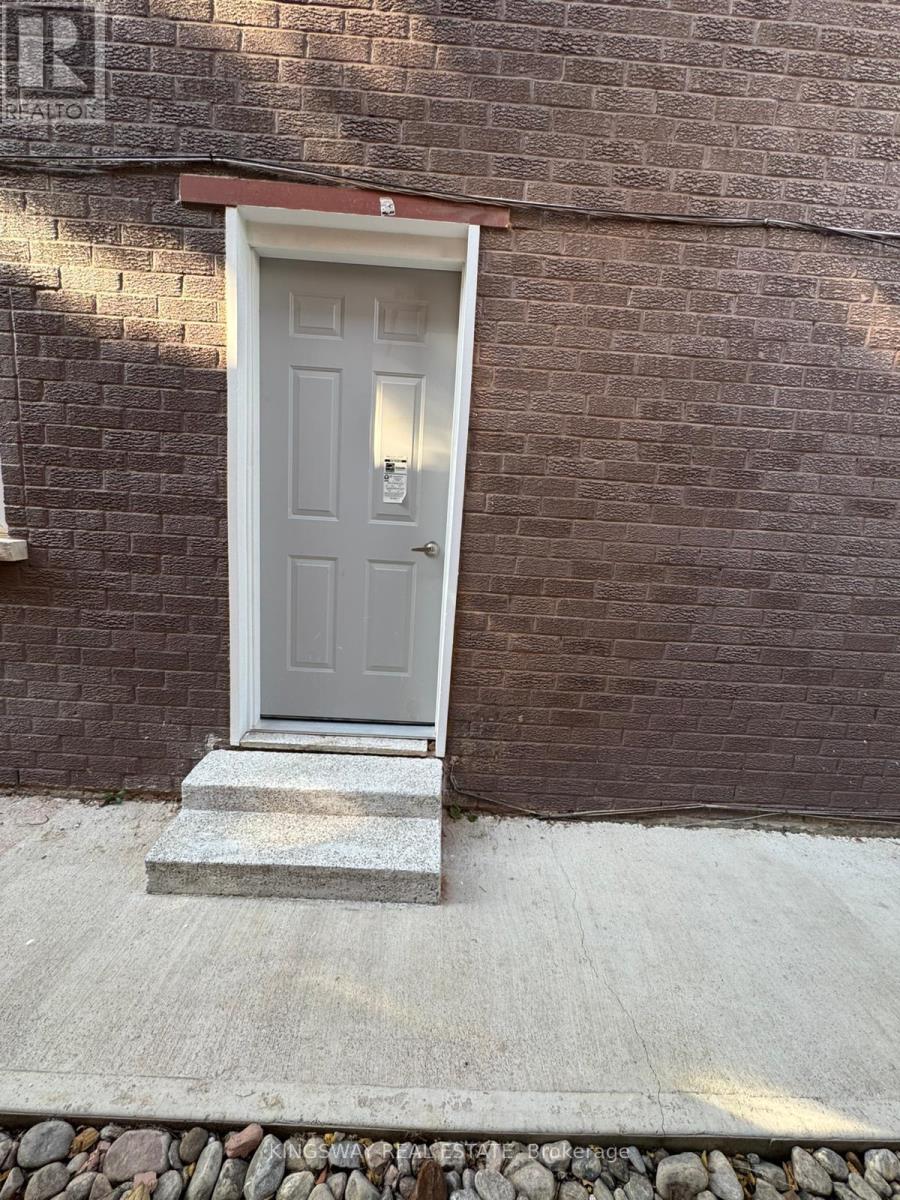 659 Roselaire Trail, Mississauga, Ontario  L5R 3C4 - Photo 23 - W12704282