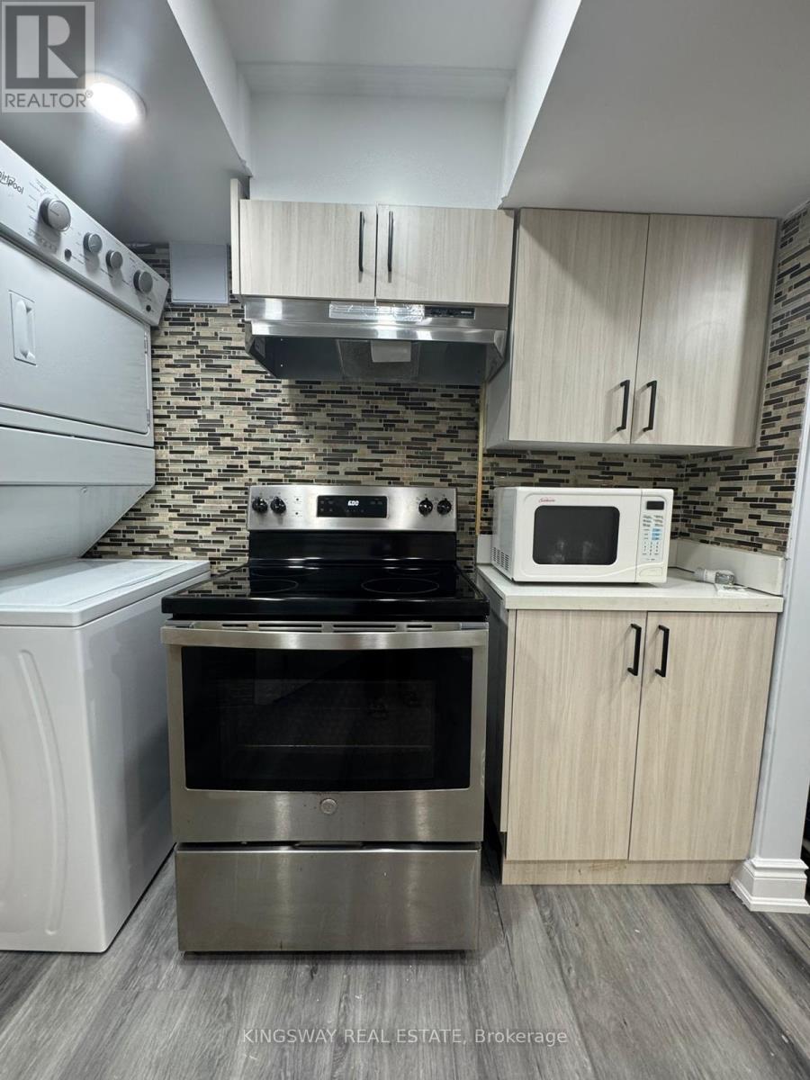 659 Roselaire Trail, Mississauga, Ontario  L5R 3C4 - Photo 28 - W12704282