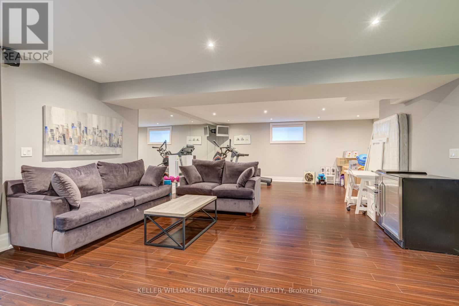 1487 Myron Drive, Mississauga, Ontario  L5E 2N5 - Photo 37 - W12704290