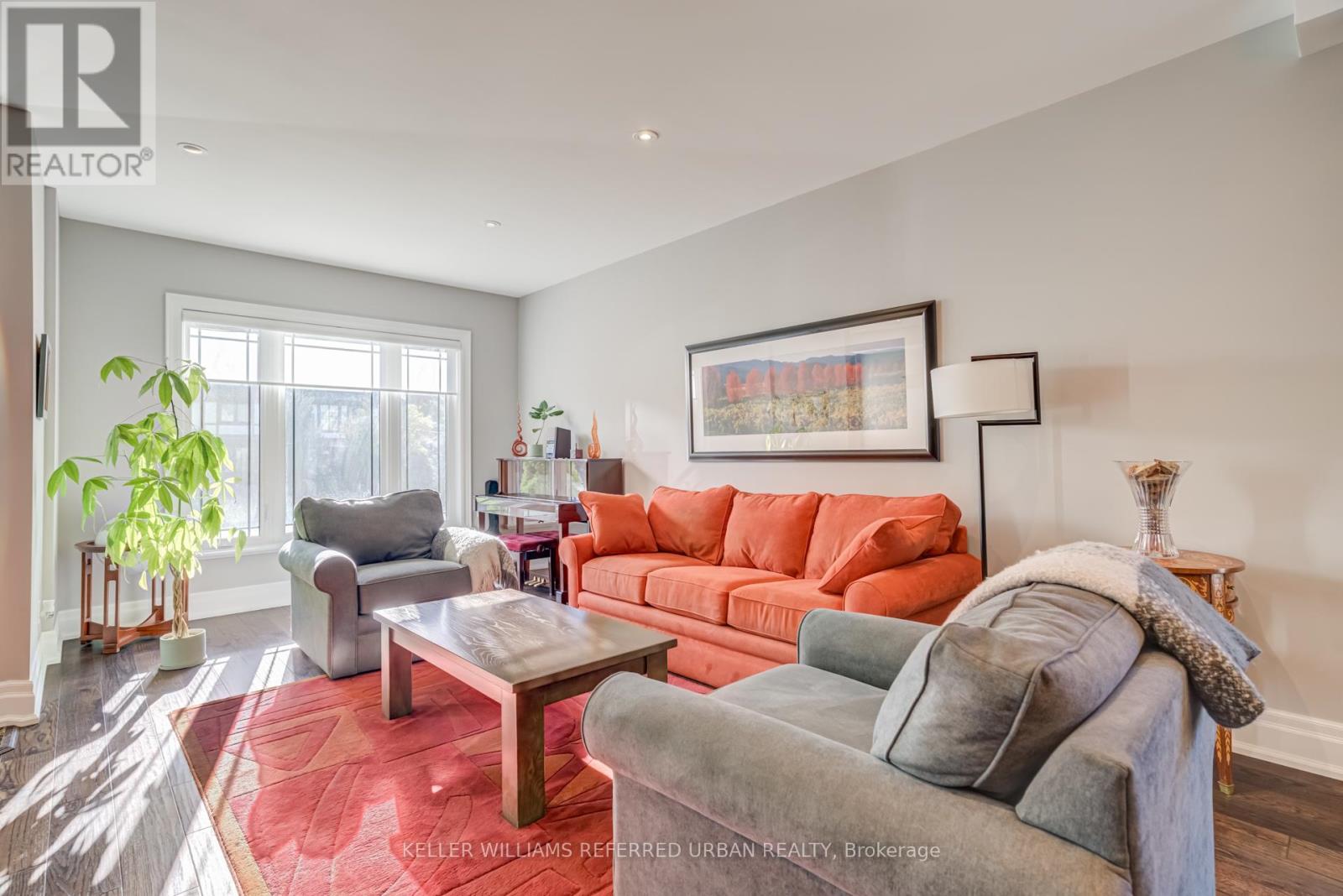 1487 Myron Drive, Mississauga, Ontario  L5E 2N5 - Photo 4 - W12704290