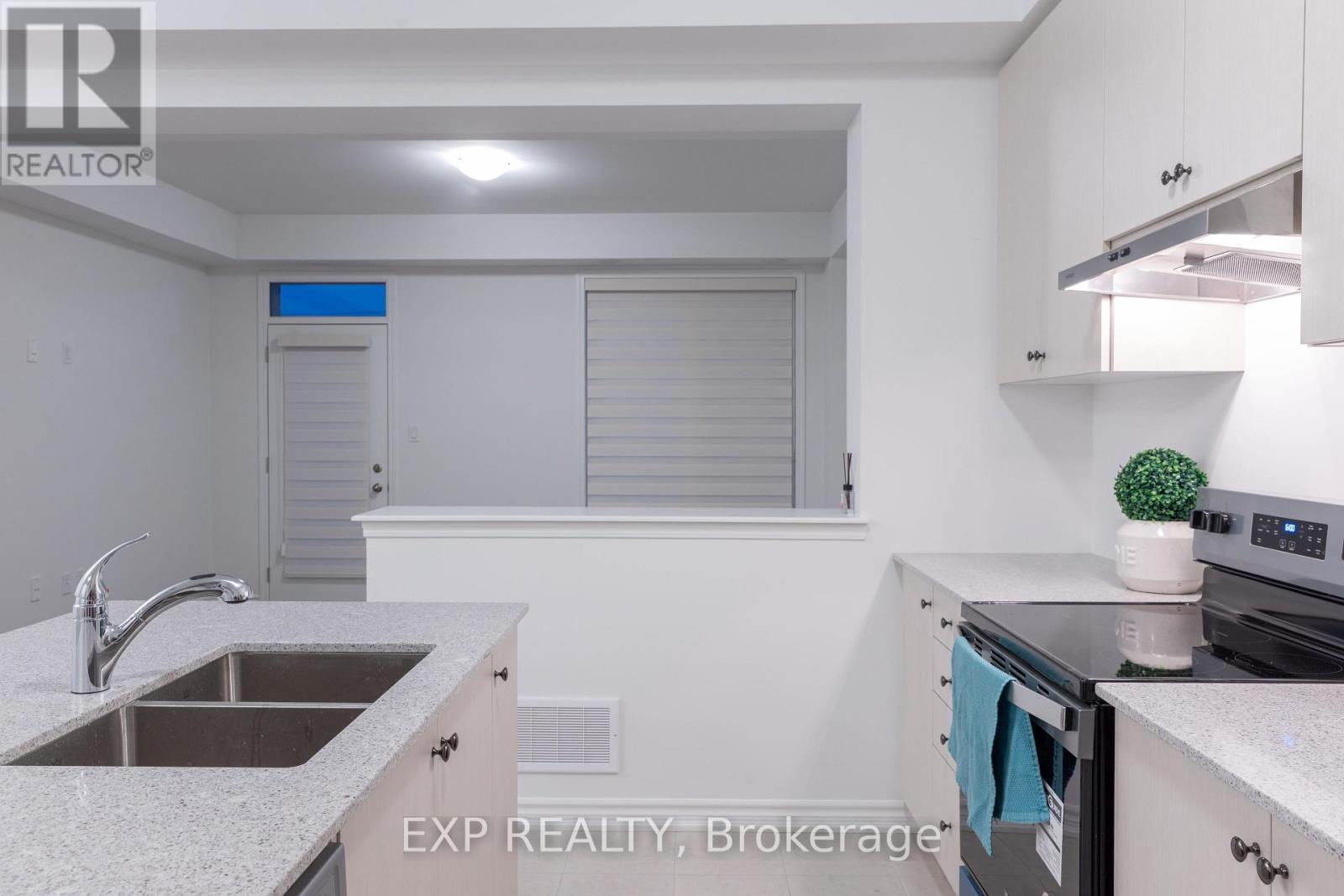 32 Elmer Moss Avenue, Caledon, Ontario  L7C 3H1 - Photo 17 - W12704294