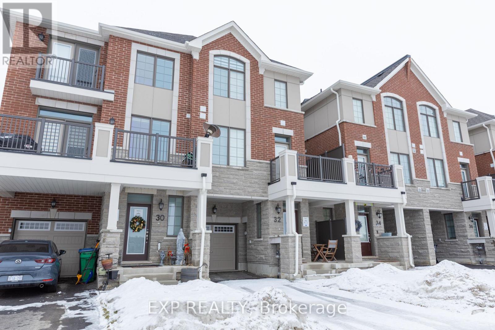 32 Elmer Moss Avenue, Caledon, Ontario  L7C 3H1 - Photo 3 - W12704294