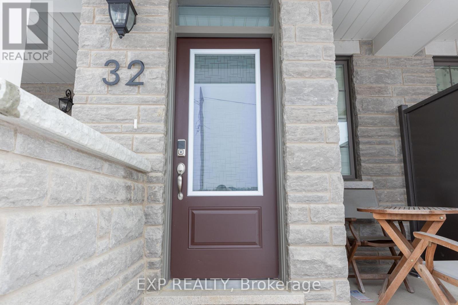 32 Elmer Moss Avenue, Caledon, Ontario  L7C 3H1 - Photo 6 - W12704294